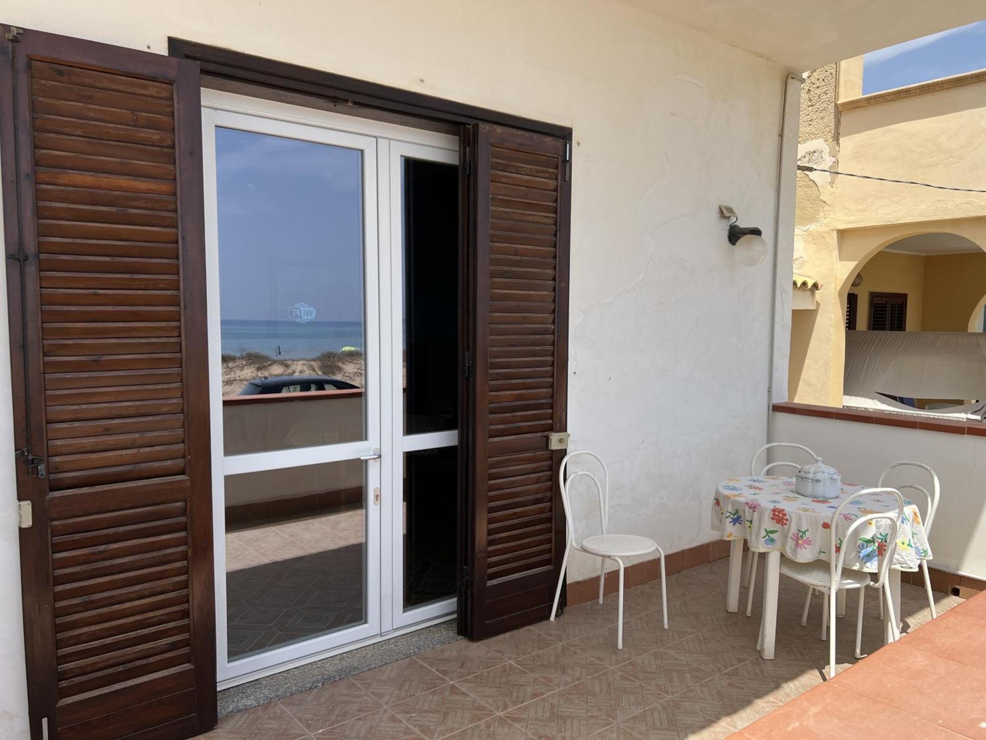 Apartamento Frontemare Tre Fontane Exterior foto